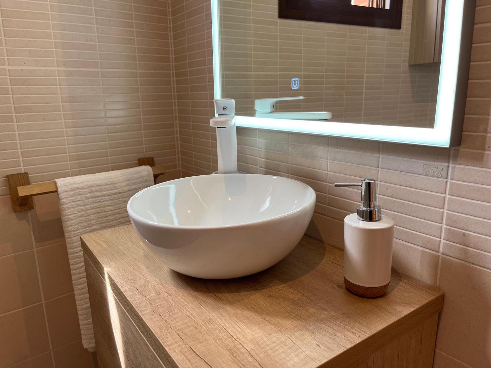 Duplex Con Terraza Privada Y Parking A 15 Minutos De Sevilla دوس إرماناس المظهر الخارجي الصورة